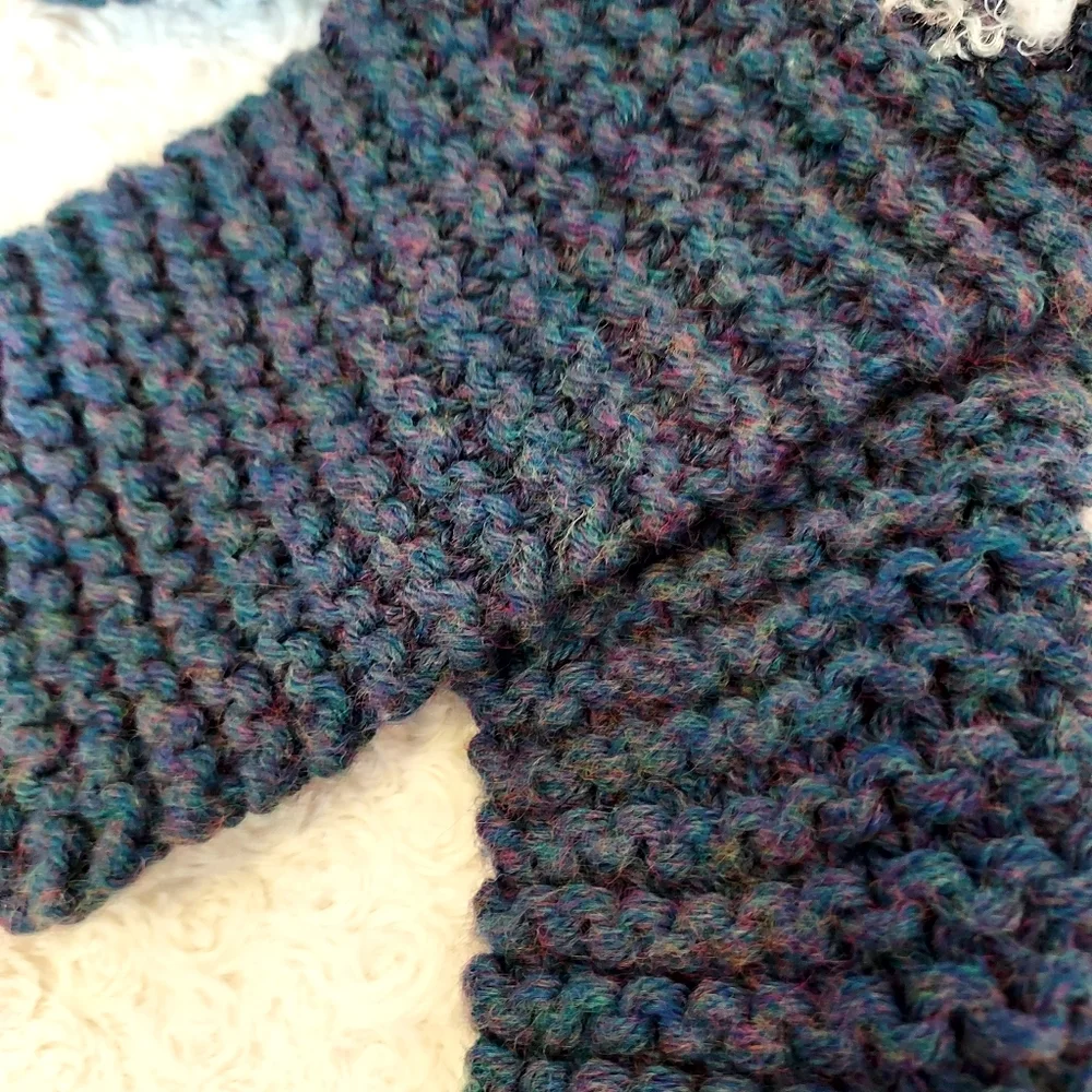 Warm Cozy Chunky Hand Knit Blue & White Marbled Colorblock scarf 78